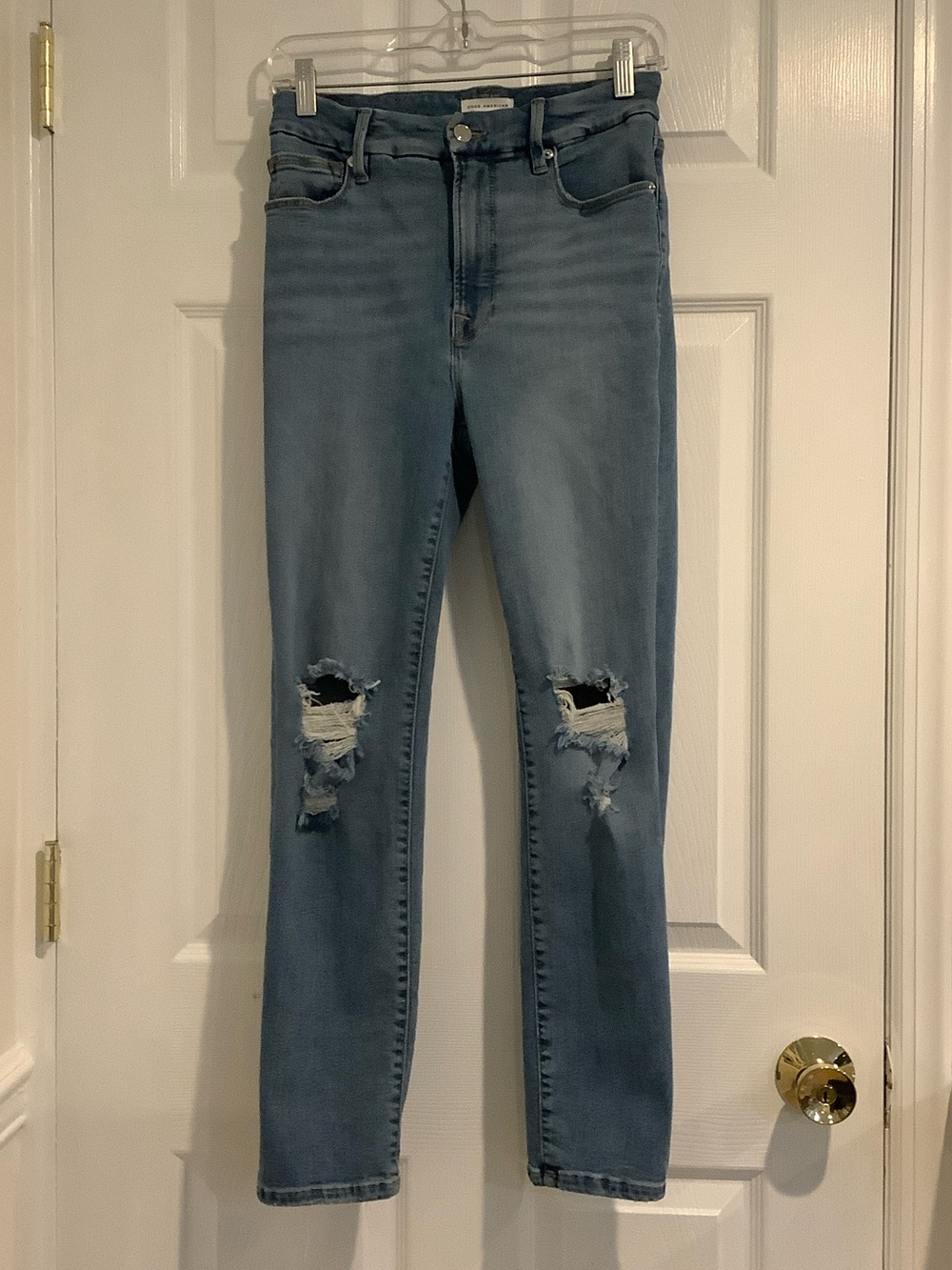 GOOD AMERICAN Women’s Light Wash Indigo Distressed High Rise Stretch Jeans 4/27